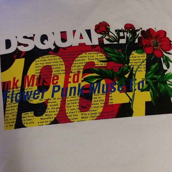 DSQUARED Other - DSQUARED2 T-shirt for a man who love fashion